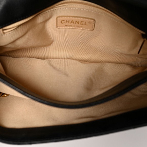 CHANEL Calfskin Quilted Medium CC Classic Flap bag Like New Black purse Pristine - Picture 8 of 16